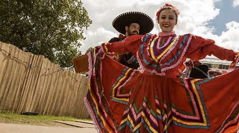 Zangers in Jalisco kleding